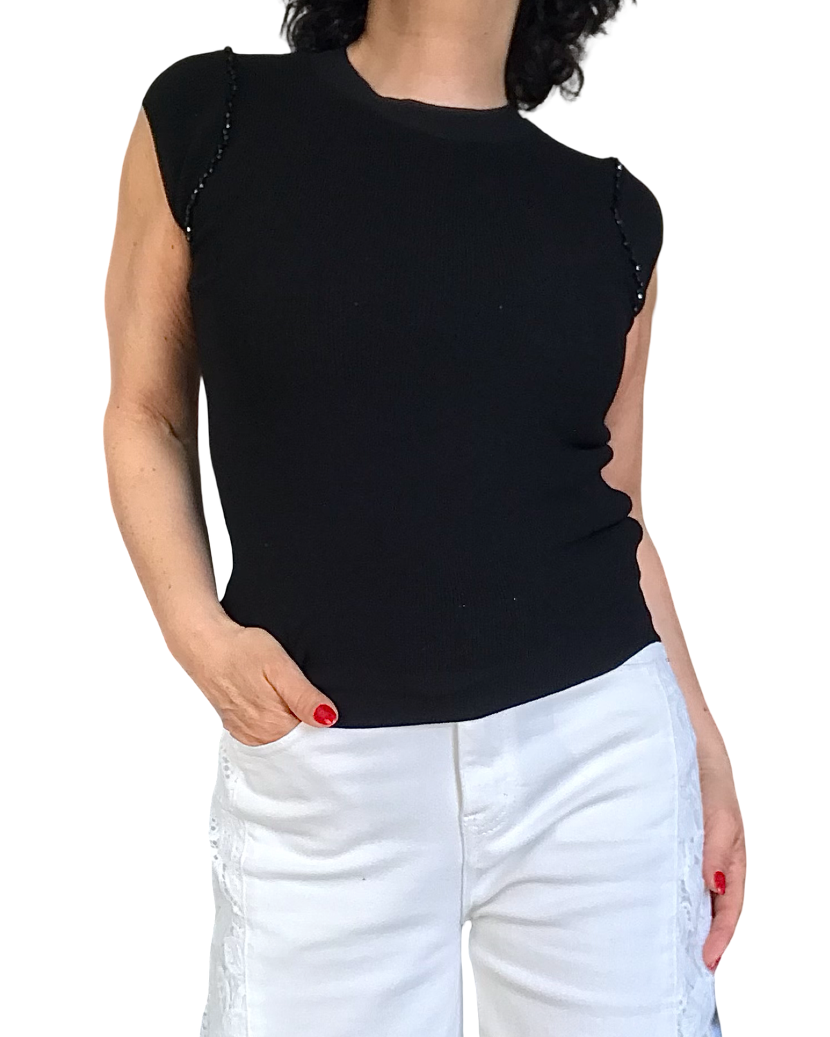 T-shirt uni noir col rond garni de pierres sur chaque épaule