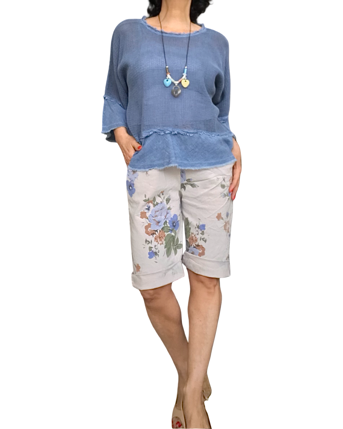 Bermuda beige imprimé de fleurs kaki, noisette et bleu à taille élastique avec cordon