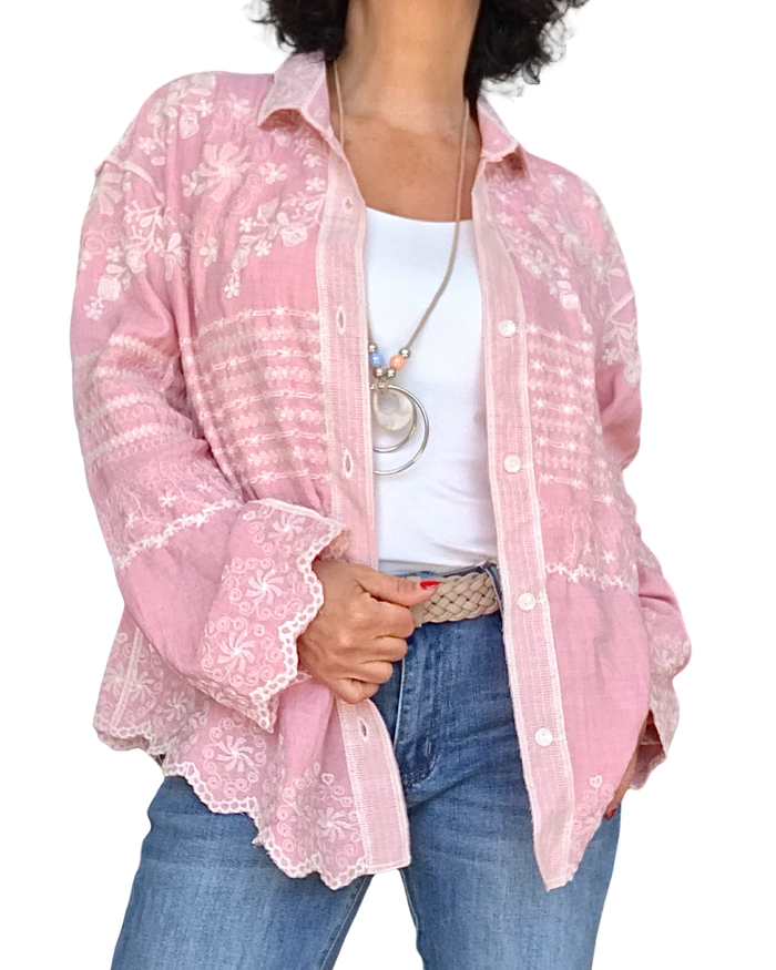 Chemise vieux rose brodée blanc cassé à manche longue