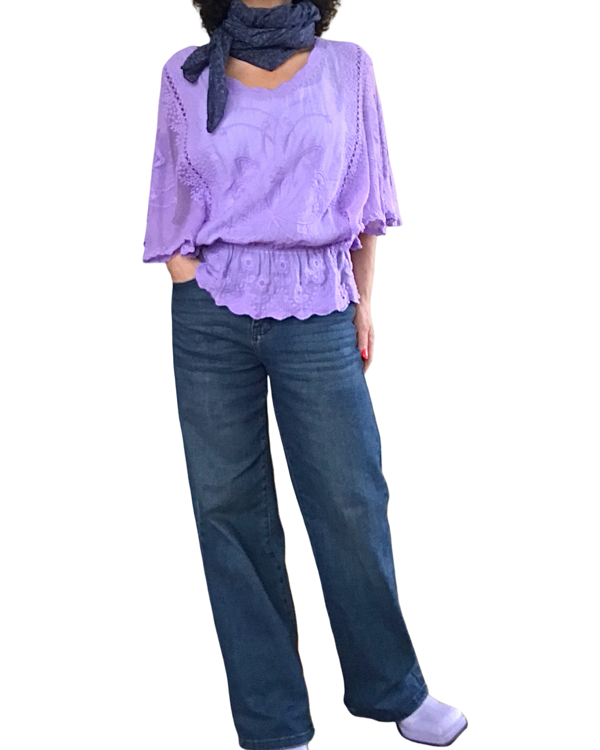 Blouse en voile lilas, dentelle et broderie, élastique à la taille
