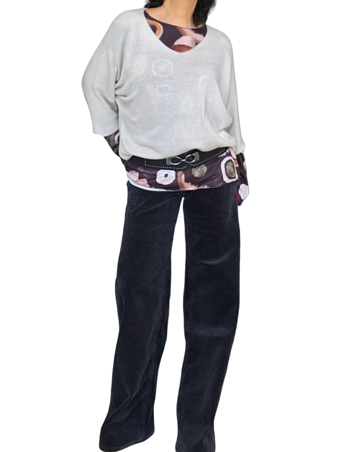 Chandail uni beige, col en V manche 3/4