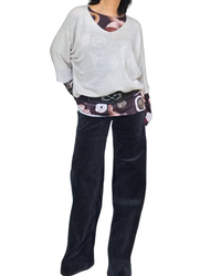 Chandail uni beige, col en V manche 3/4