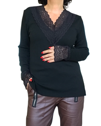 T-shirt noir uni, manche longue, col en V en dentelle et bas des manches en dentelle
