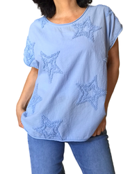 T-shirt uni garni de plusieurs étoile texturées devant col rond