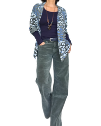 Chemise kaki à manche 3/4 avec imprimé léopard