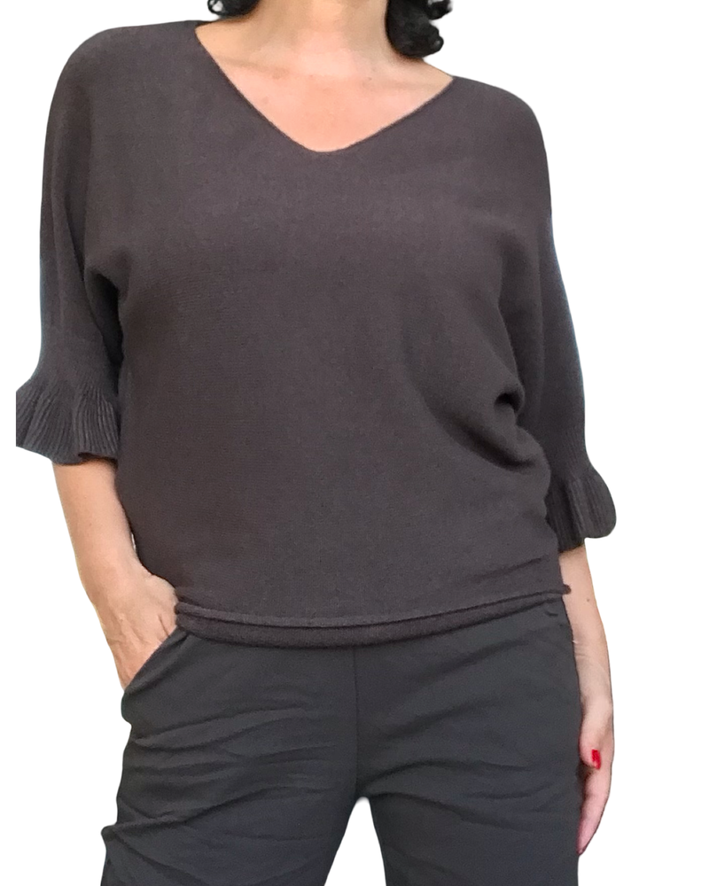 Chandail de tricot léger brun manche 3/4 garni de frisons