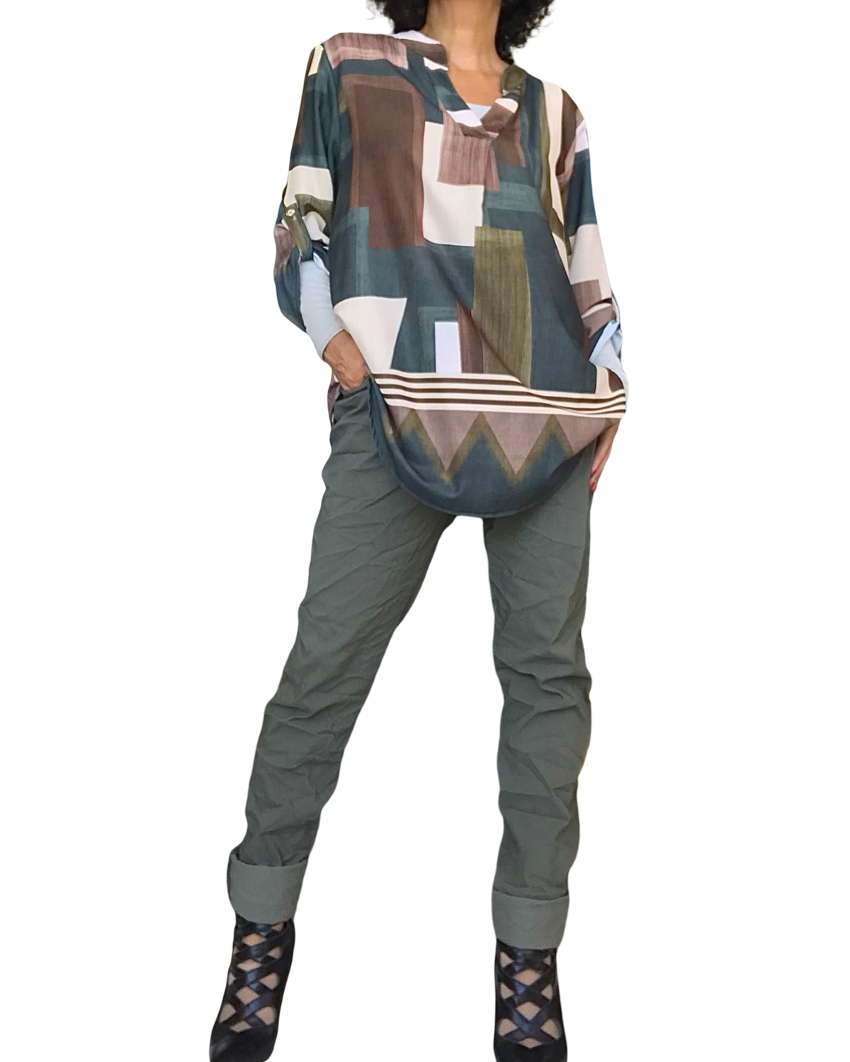 Tunique imprimé rectangulaire col Mao avec pantalon kaki et bottines – silhouette complète