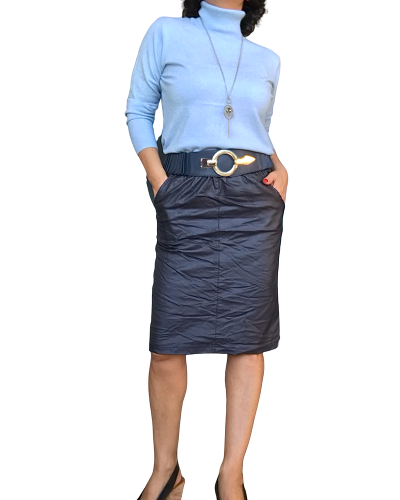 Chandail col roulé uni bleu ciel avec lurex argenté