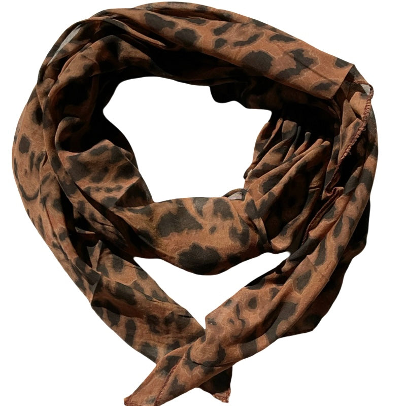 Foulard noisette imprimé léopard brun et noir 20% soie et  80%coton
