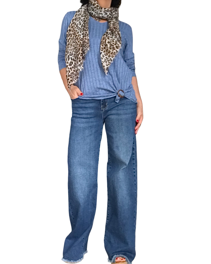 Chandail uni bleu jeans en rib col en V manche longue
