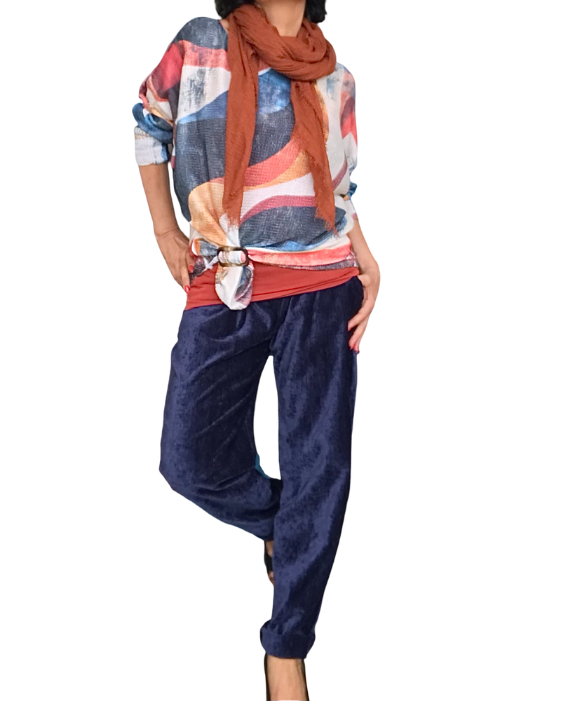 Chandail imprimé géométrique coloré, manche chauve-souris, fond crème