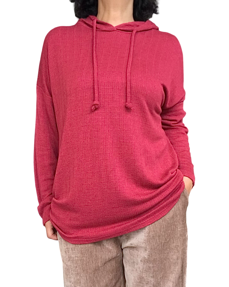 Chandail uni rouge avec capuchon