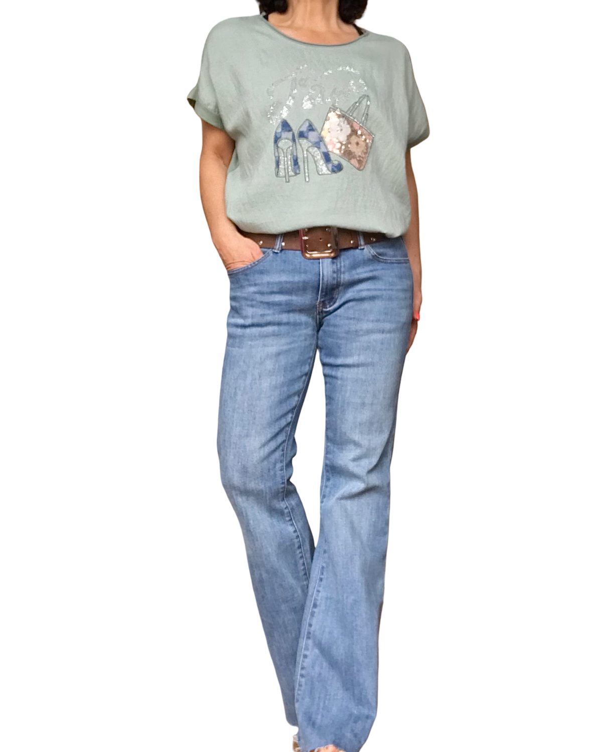 T-shirt kaki « J’aime » en pierres argentées et souliers à talon haut (Livraison 8 juin)