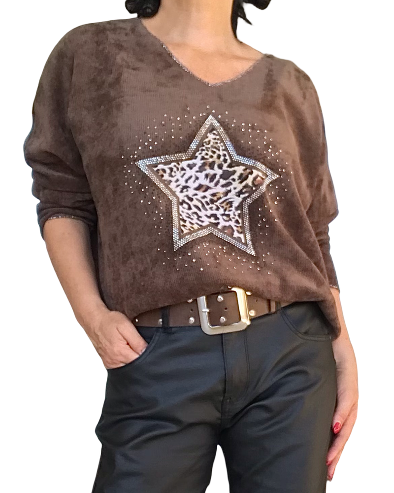 Chandail brun col en V en velours chenille avec une étoile en léopard