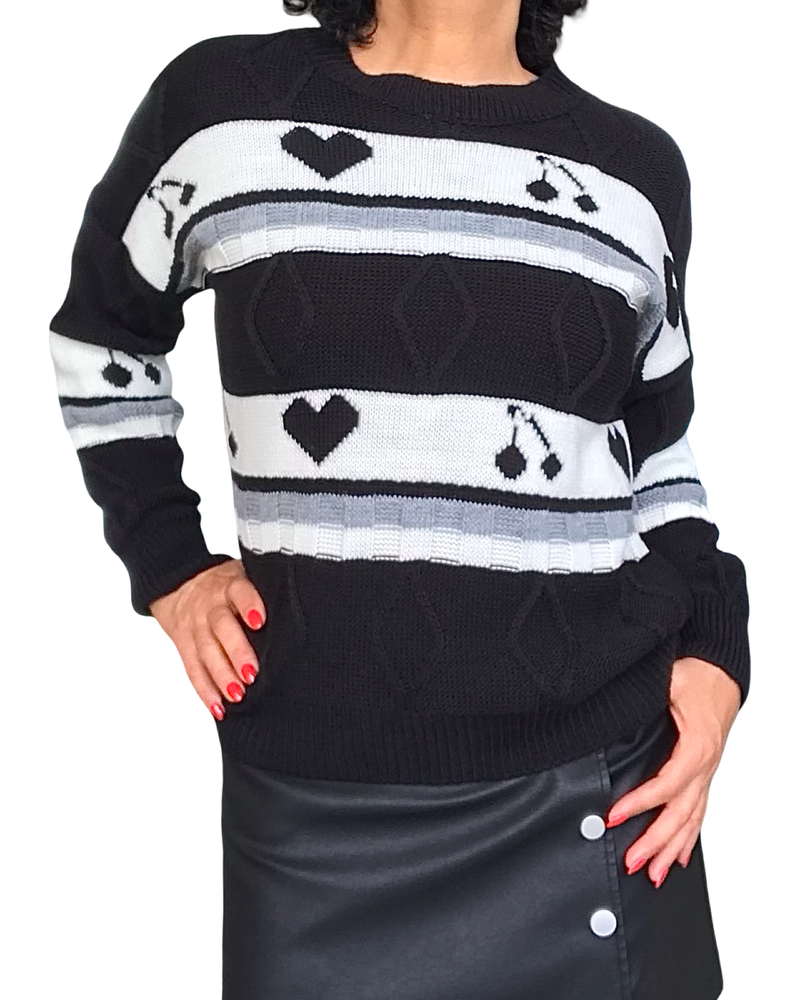 Chandail en tricot noir col rond avec cœur et cerise
