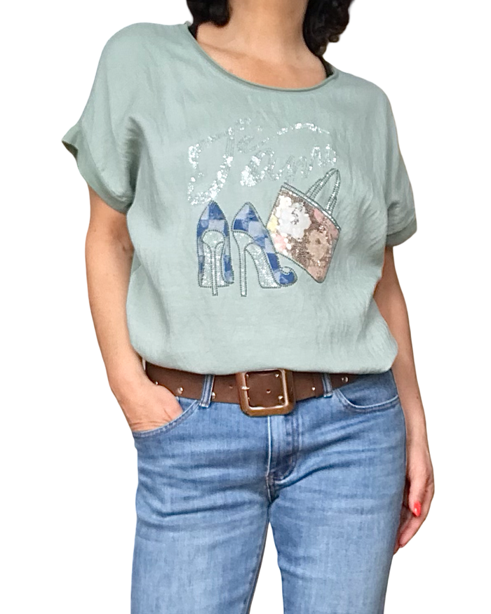 T-shirt kaki « J’aime » en pierres argentées et souliers à talon haut (Livraison 8 juin)