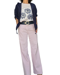 Blouse rose pâle manche courte avec 3 marguerites marines