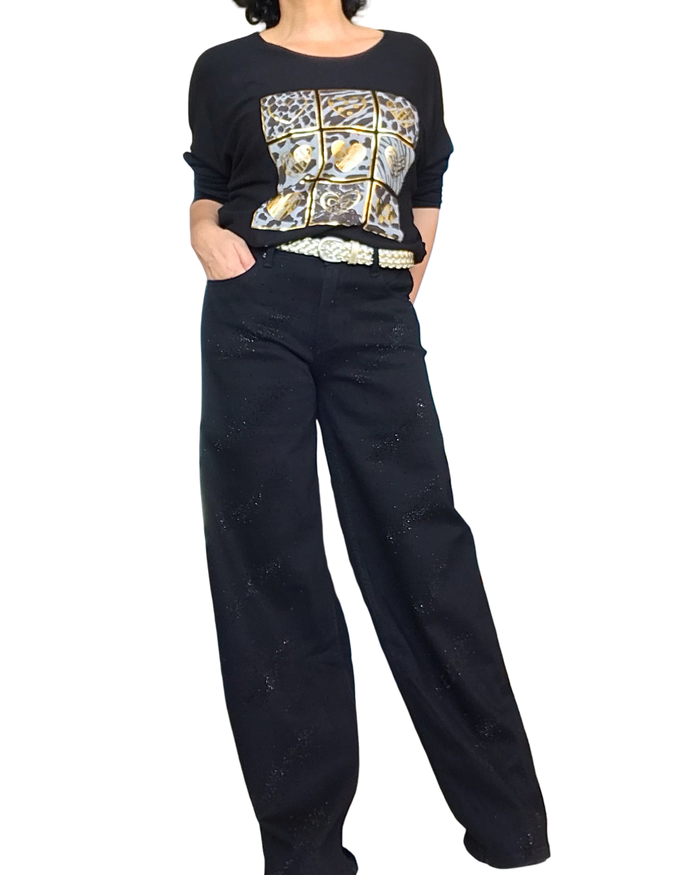 Chandail en tricot uni noir avec dessin de cœurs dorés, manche longue chauve souris