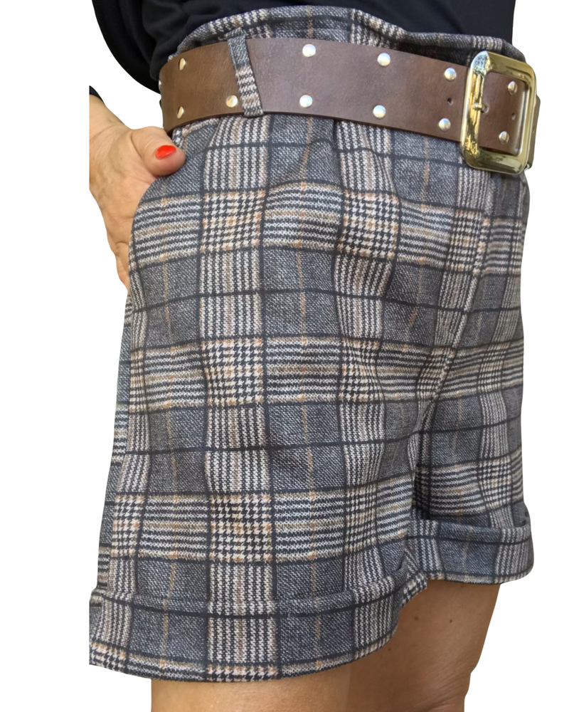 Short prince de galle en ultra suède noir et beige