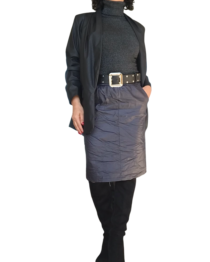 Jupe bleu nuit froissée en similicuir avec cordon