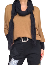 Chandail uni camel, col en V manche 3/4