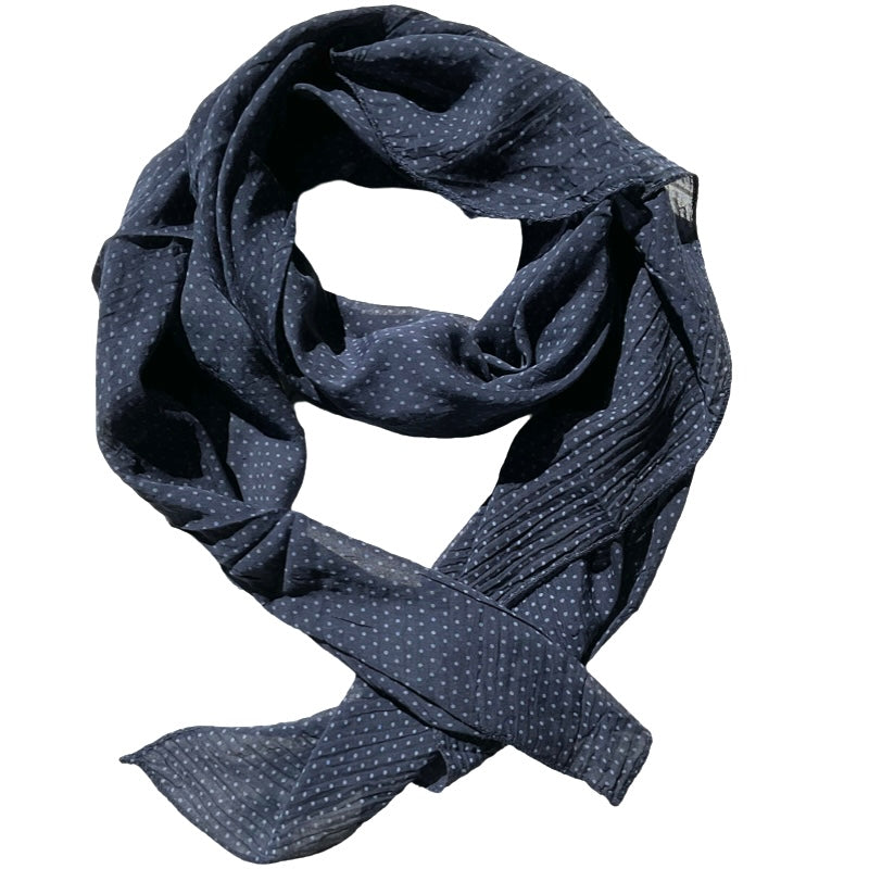 Foulard marine à pois bleu ciel 20% soie et 80% coton