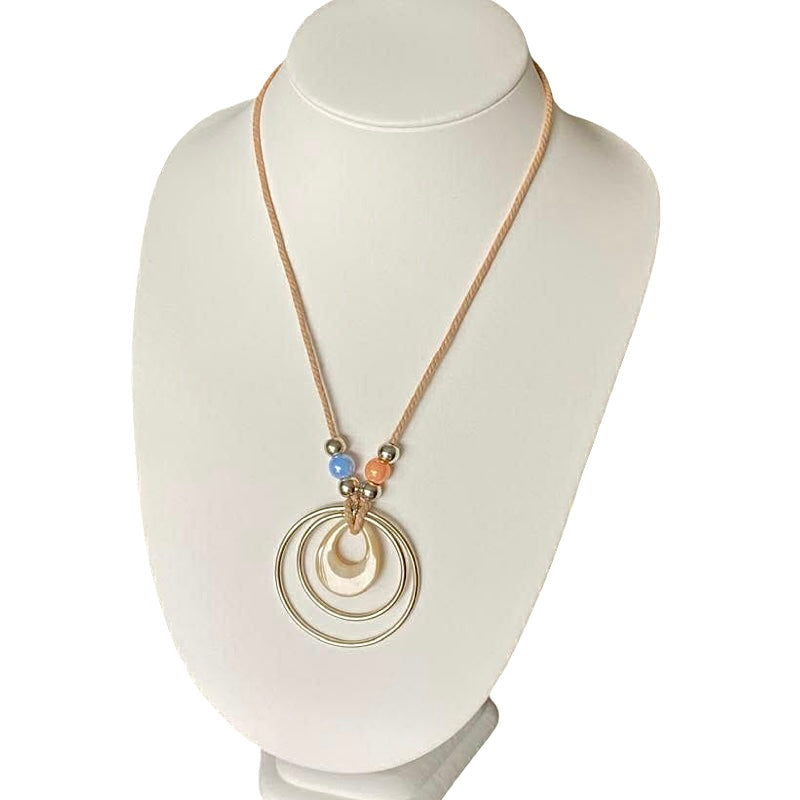 Bijoux | Collier long pendentif 2 cercles argentés , pierre rose pâle et bleu ciel en babiche beige