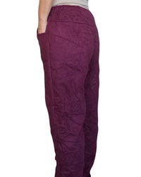 Pantalon bourgogne en ultra suède à taille élastique avec cordon noir