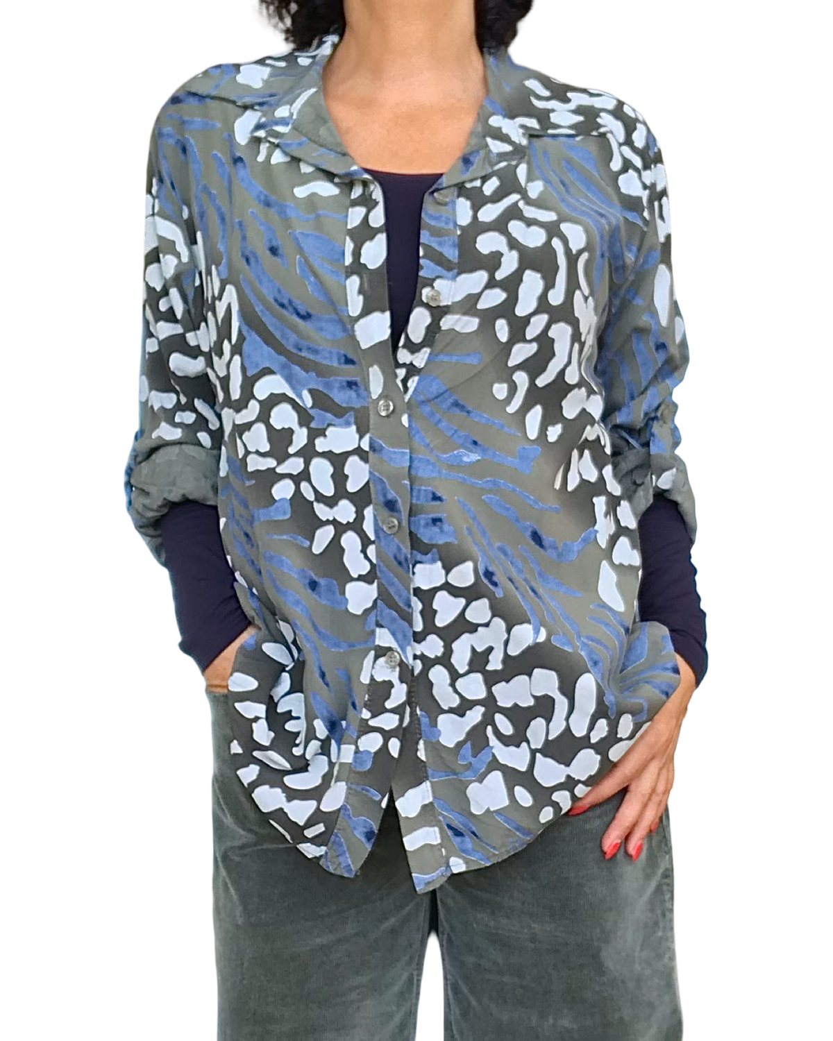 Chemise kaki à manche 3/4 avec imprimé léopard