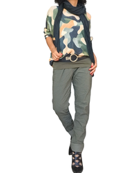 Chandail en tricot camouflage noir, kaki et jaune