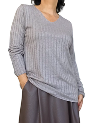 Chandail uni beige en rib col en V manche longue