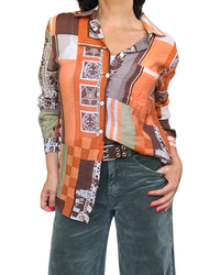 Chemise à manche longue, imprimé abstrait orange, beige, kaki, brun